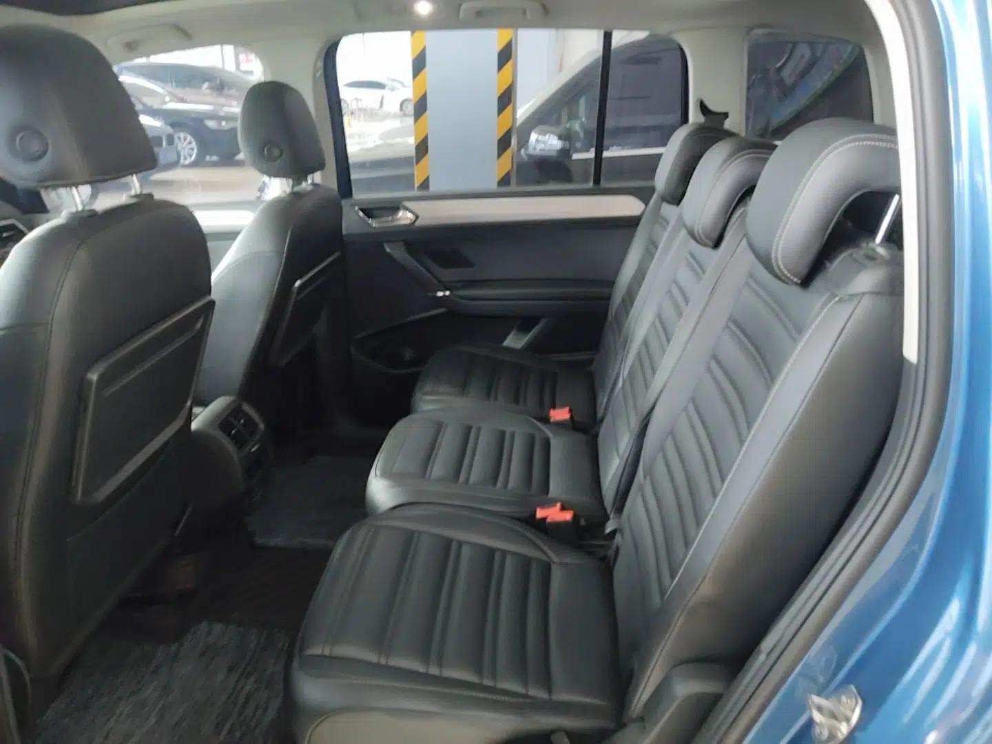 Volkswagen Touran 2018 Volkswagen Touran L 280TSI DSG Comfort Edition 7 Seats China V Emission Standard — миниатюра 20
