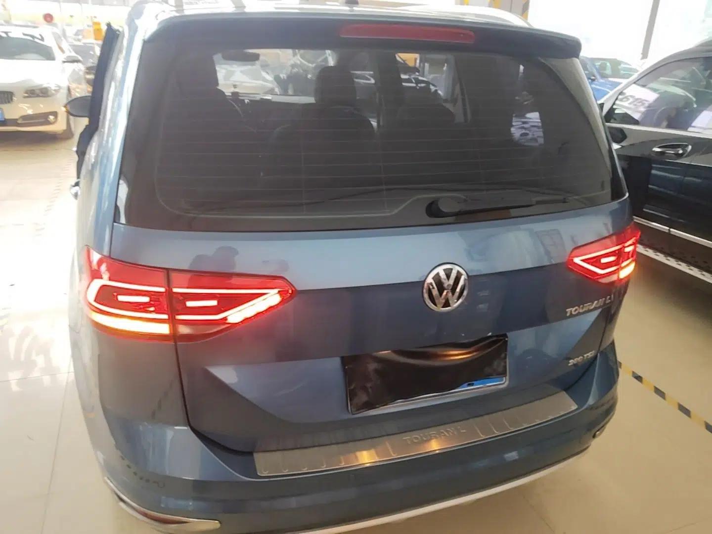 Volkswagen Touran 2018 Volkswagen Touran L 280TSI DSG Comfort Edition 7 Seats China V Emission Standard — миниатюра 5