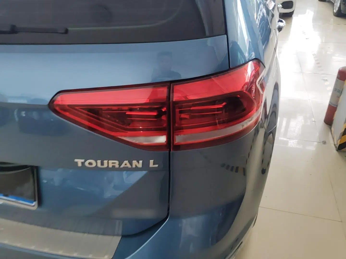 Volkswagen Touran 2018 Volkswagen Touran L 280TSI DSG Comfort Edition 7 Seats China V Emission Standard — миниатюра 9