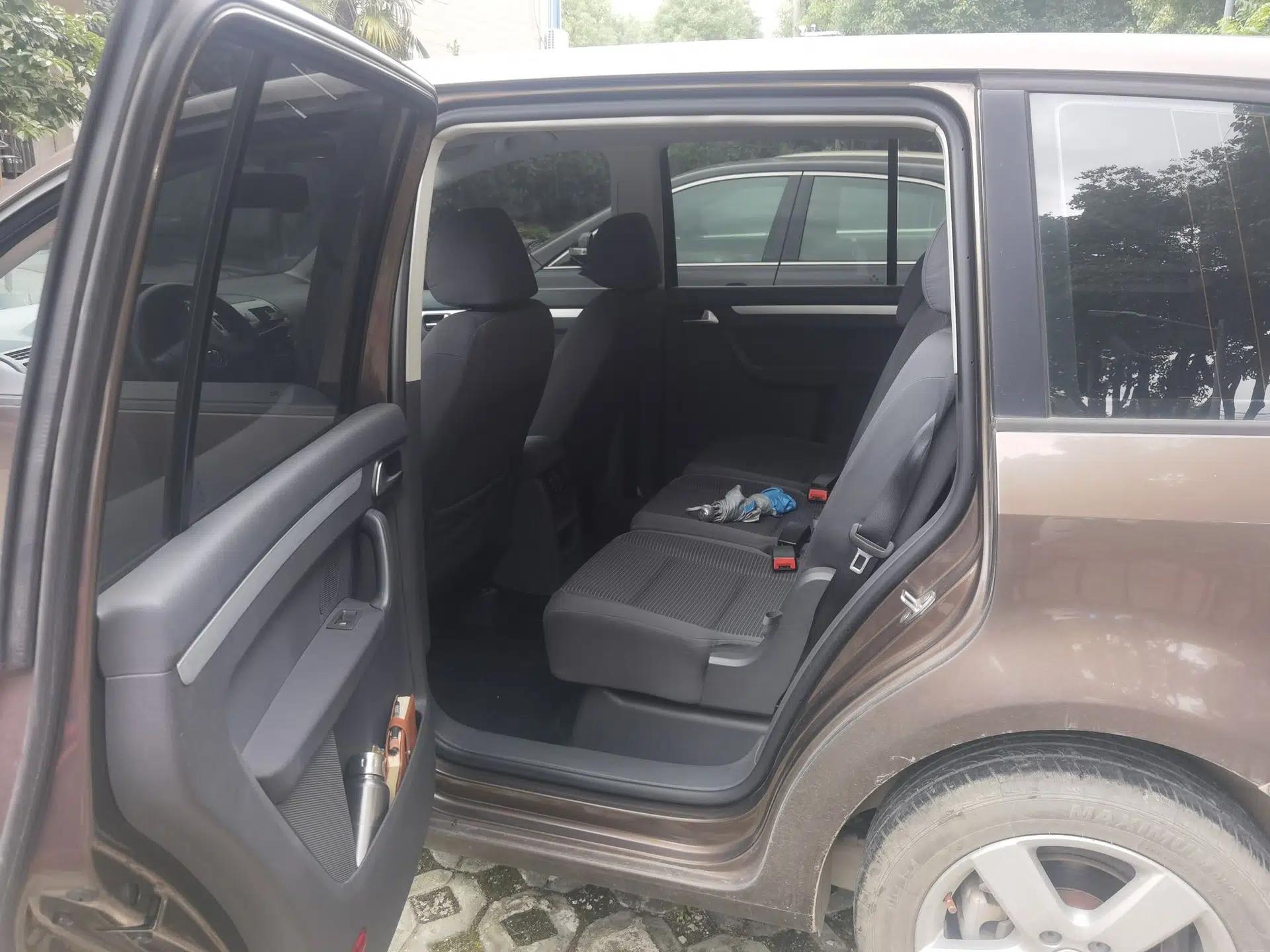 Volkswagen Touran 2013 1.4T Manual Fashion Edition 5 Seats — миниатюра 17