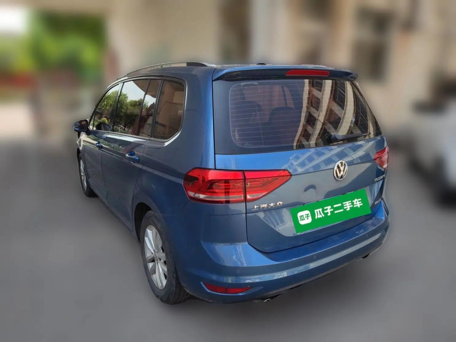 Volkswagen Touran 2016 Volkswagen Touran L 280TSI DSG Comfort Edition — миниатюра 4