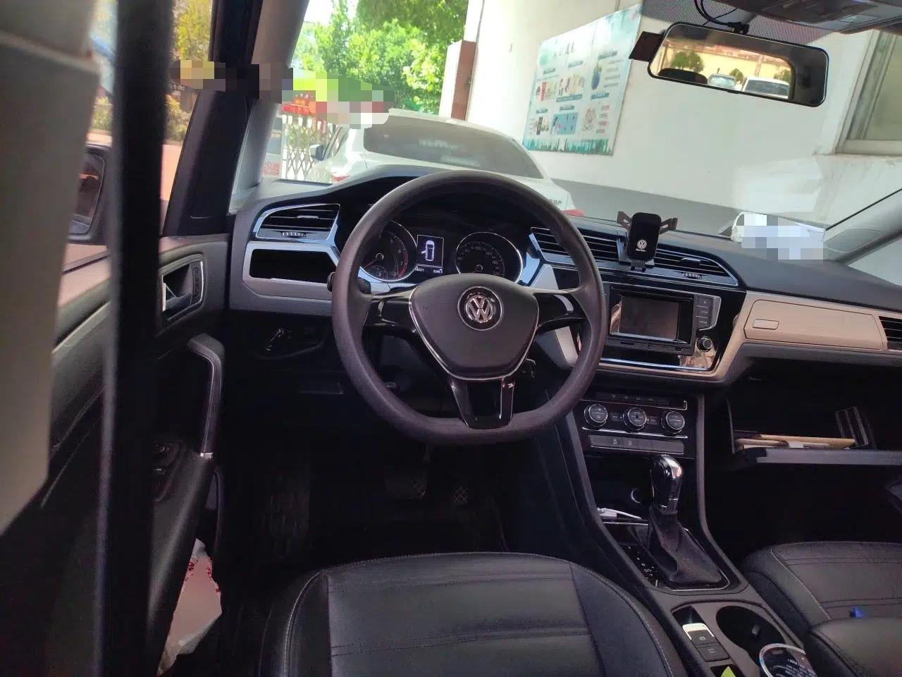 Volkswagen Touran 2016 Volkswagen Touran L 280TSI DSG Comfort Edition — миниатюра 10