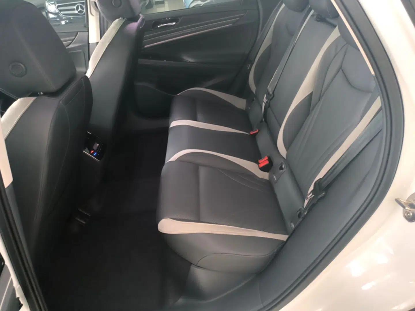 Volkswagen ID.7 VIZZION 2024 PRO Model — миниатюра 20