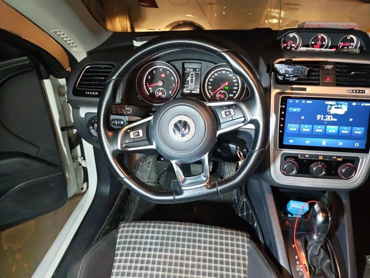 Volkswagen Scirocco 2015 1.4TSI Comfort Edition — миниатюра 10