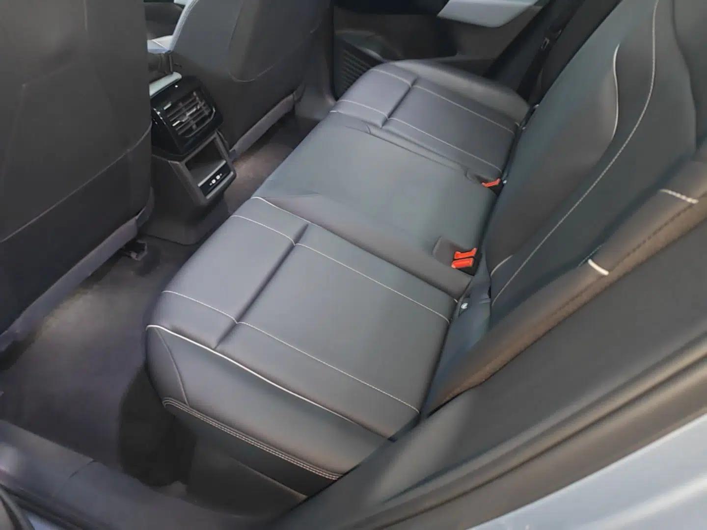 Volkswagen ID.4 X 2025 Smart Version Pure & Intelligent Enjoyment Edition — миниатюра 25