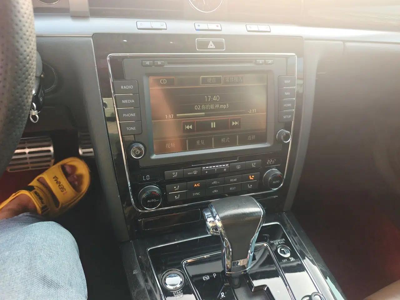 Volkswagen Phaeton 2015 3.0L Exclusive Edition — миниатюра 13