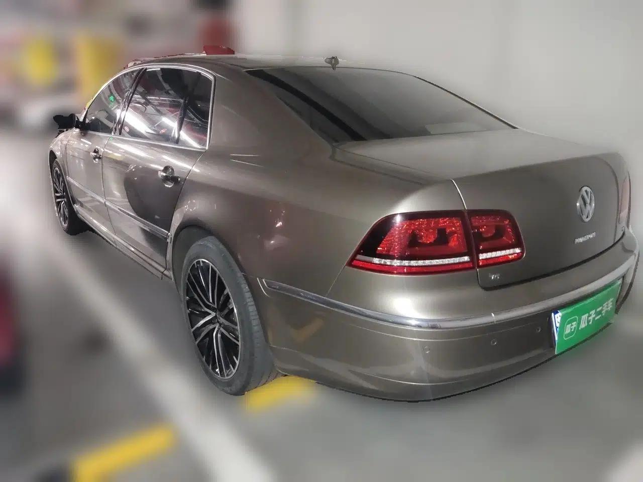 Volkswagen Phaeton 2015 3.0L Exclusive Edition — миниатюра 4