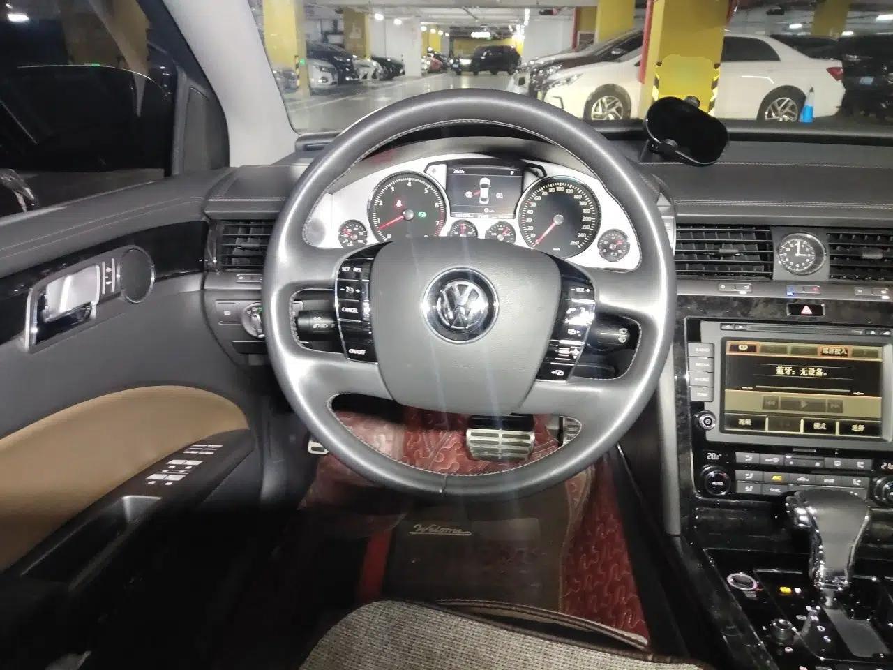 Volkswagen Phaeton 2015 3.0L Exclusive Edition — миниатюра 10