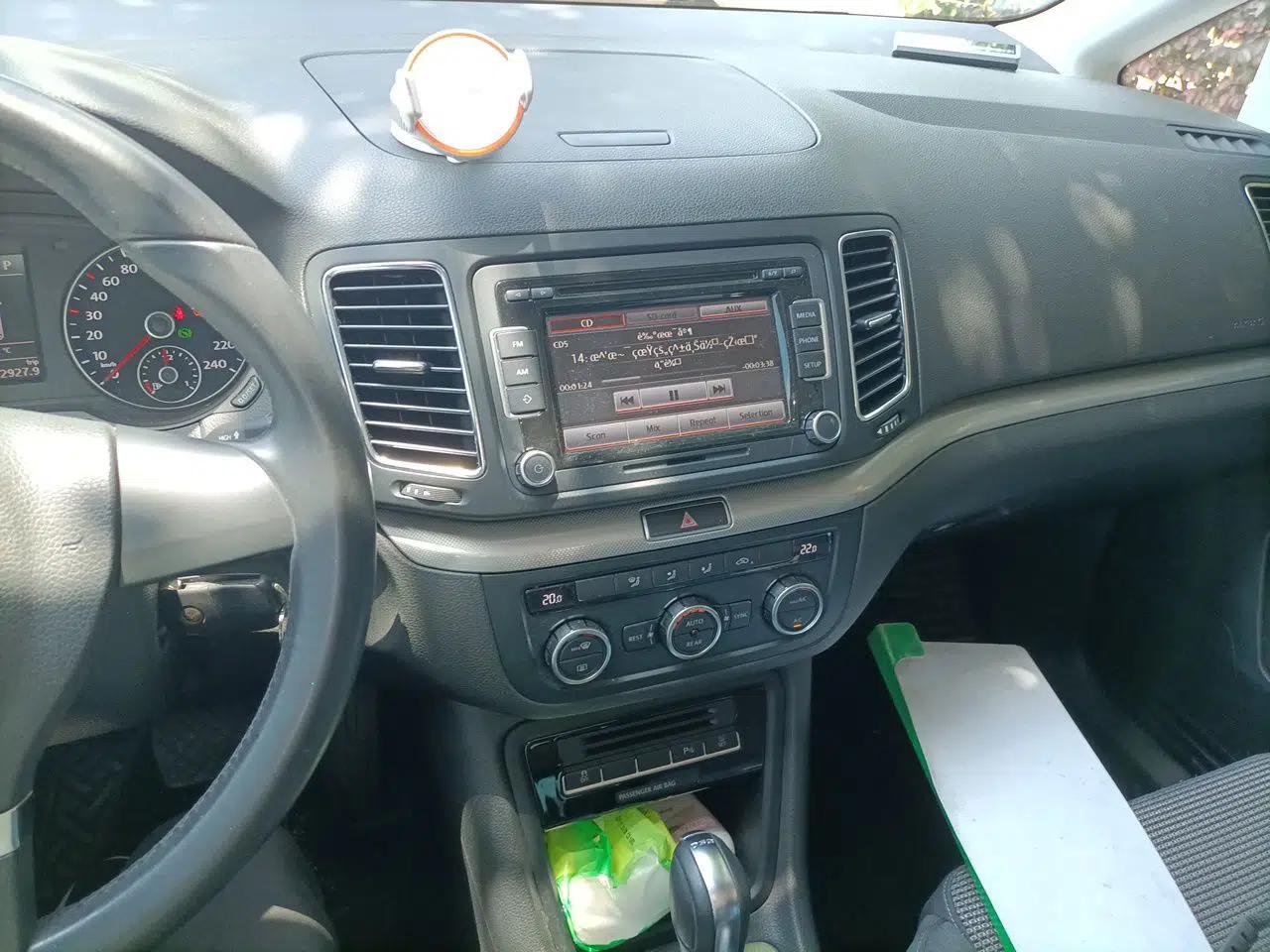 Volkswagen Sharan 2013 2.0 TSI Standard Model — миниатюра 13