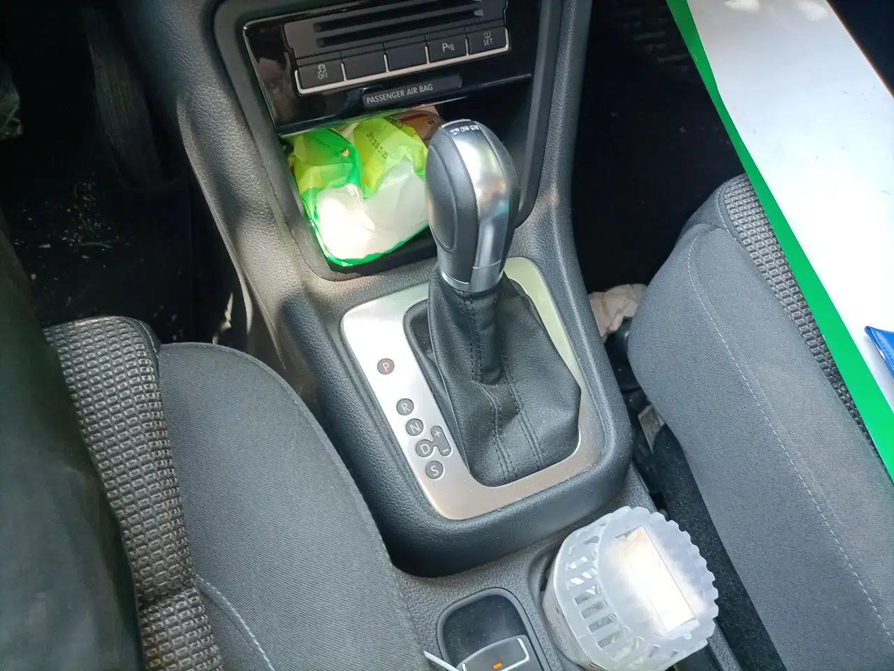 Volkswagen Sharan 2013 2.0 TSI Standard Model — миниатюра 14