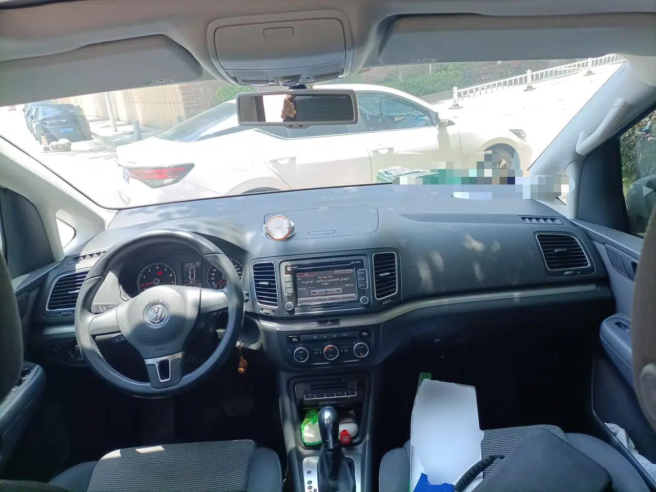 Volkswagen Sharan 2013 2.0 TSI Standard Model — миниатюра 9