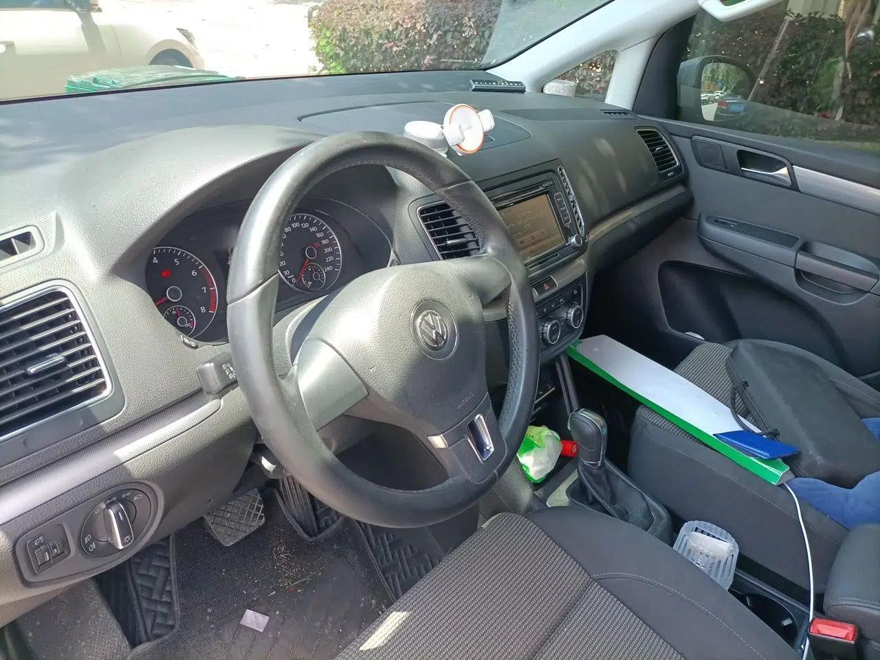 Volkswagen Sharan 2013 2.0 TSI Standard Model — миниатюра 10