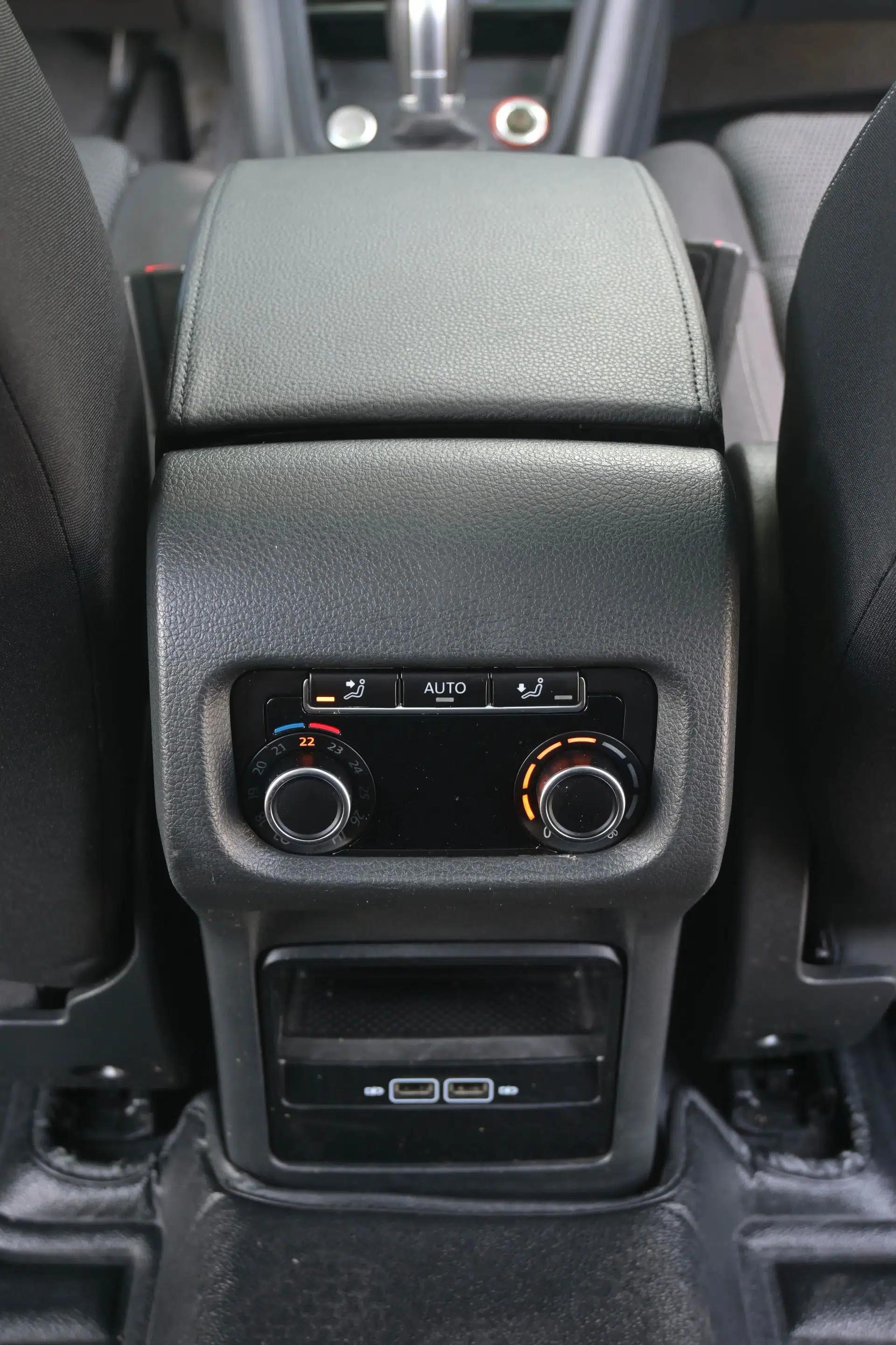 Volkswagen Sharan 2018 Revised Version 380TSI Comfort Edition 7-Seater — миниатюра 19