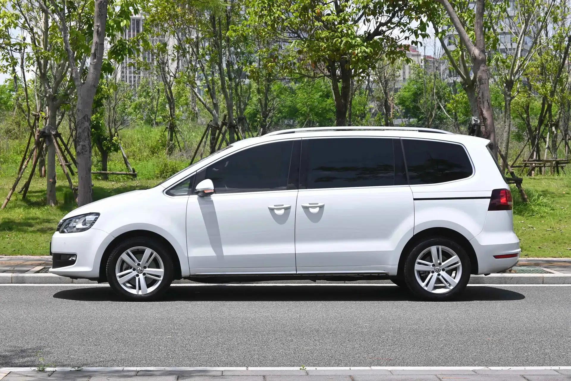 Volkswagen Sharan 2018 Revised Version 380TSI Comfort Edition 7-Seater — миниатюра 4