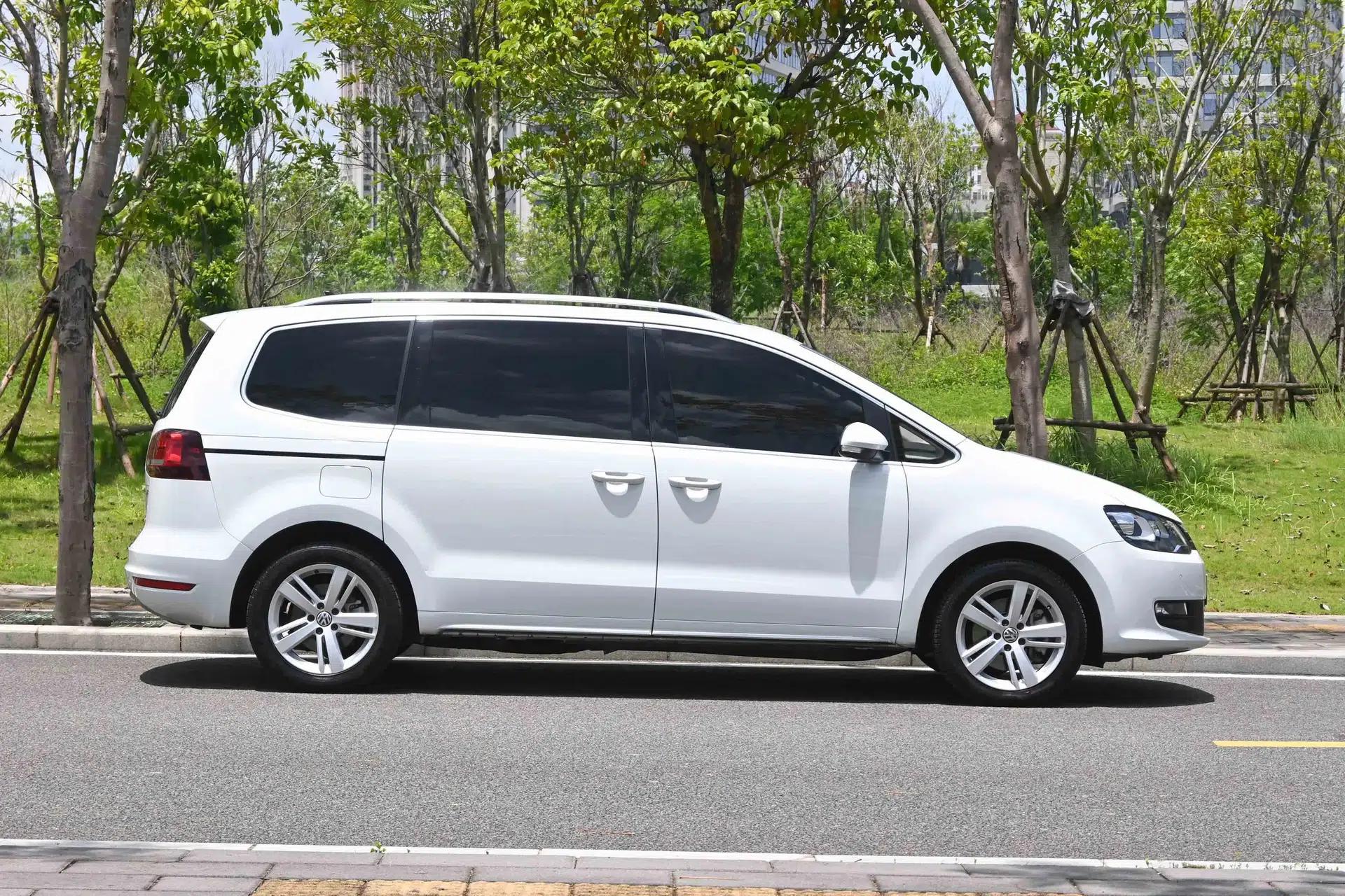 Volkswagen Sharan 2018 Revised Version 380TSI Comfort Edition 7-Seater — миниатюра 5