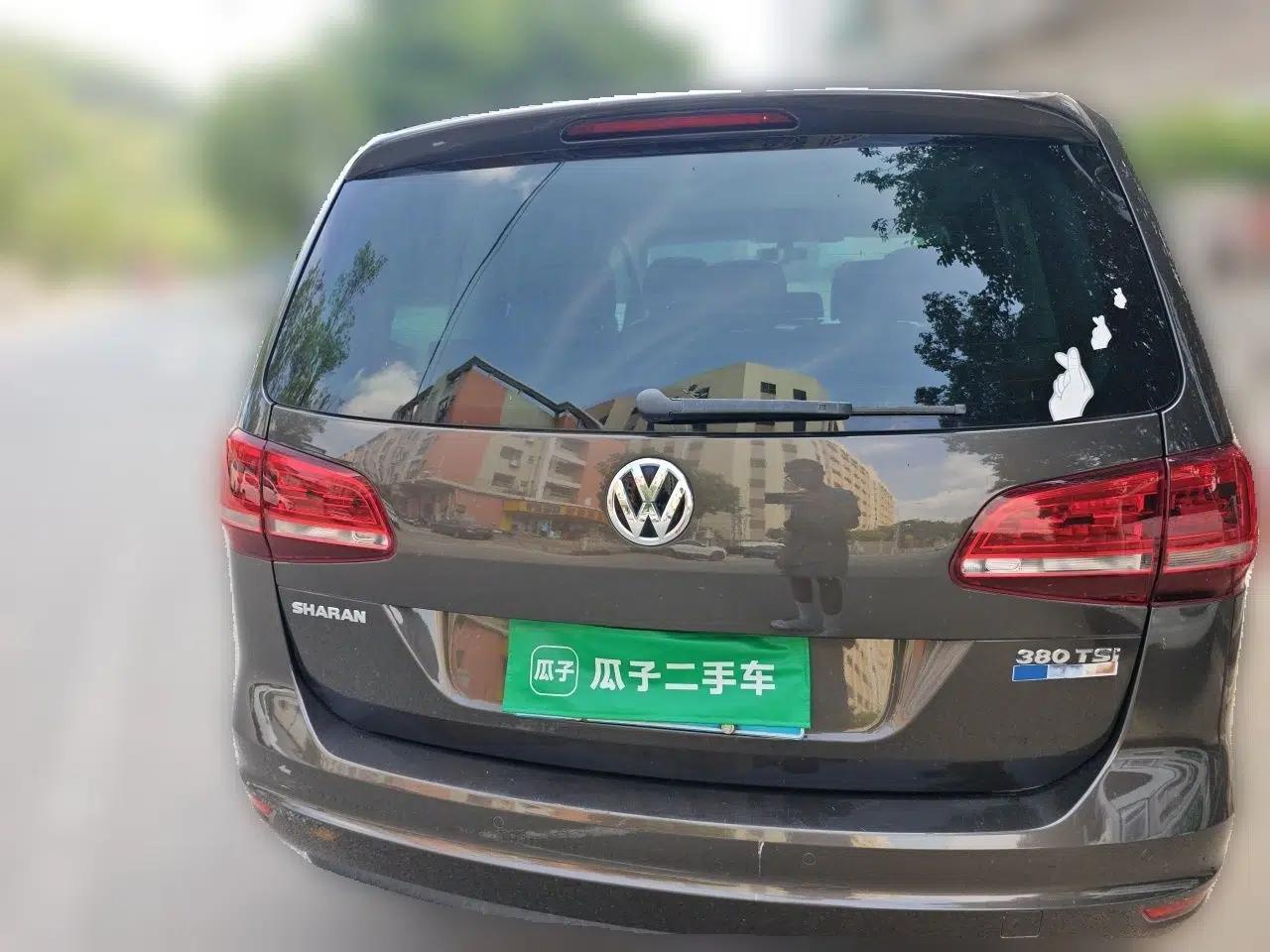 Volkswagen Sharan 2018 380TSI Comfort Edition 7-Seater — миниатюра 5