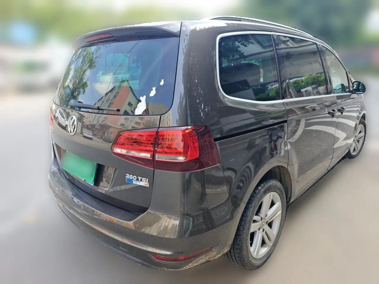 Volkswagen Sharan 2018 380TSI Comfort Edition 7-Seater — миниатюра 6
