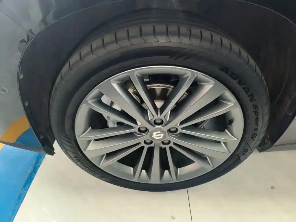 Leapmotor C16 2024 Range Extended 200 Premium Edition — миниатюра 23