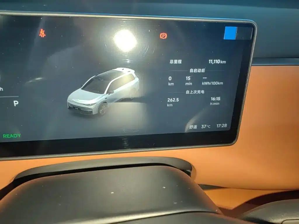 Leapmotor C16 2026 Pure Electric 630 LiDAR Smart Edition 6-Seater — миниатюра 12