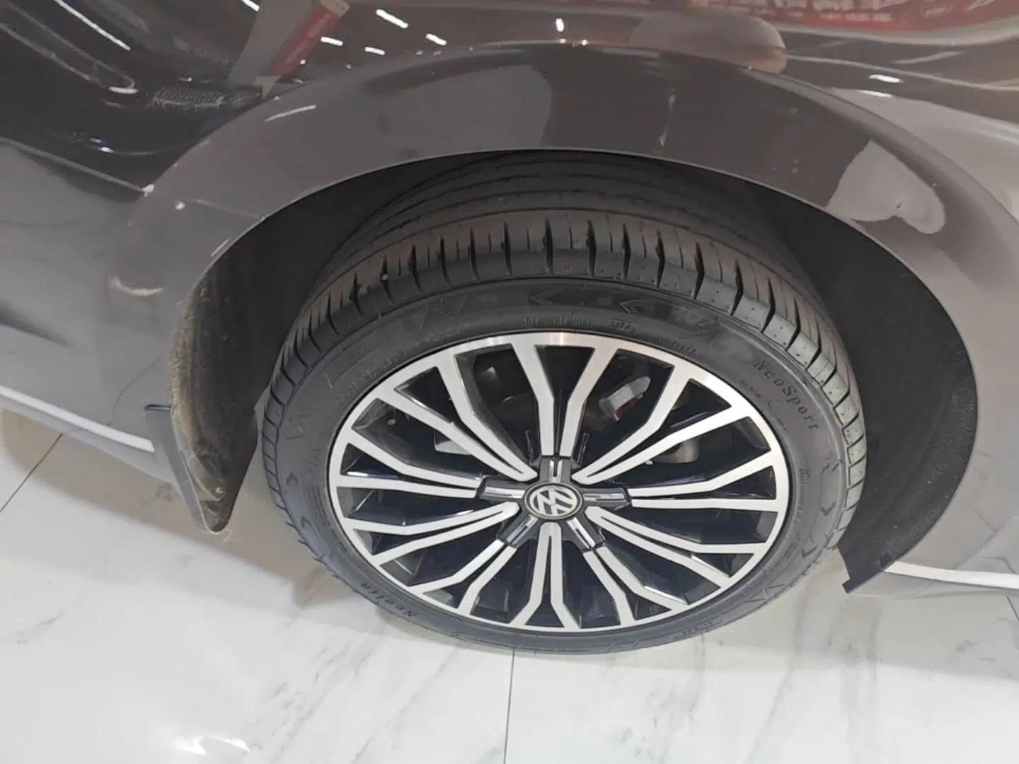 Volkswagen Phideon 2019 380TSI Two-Wheel Drive Business Edition China VI Standard — миниатюра 16