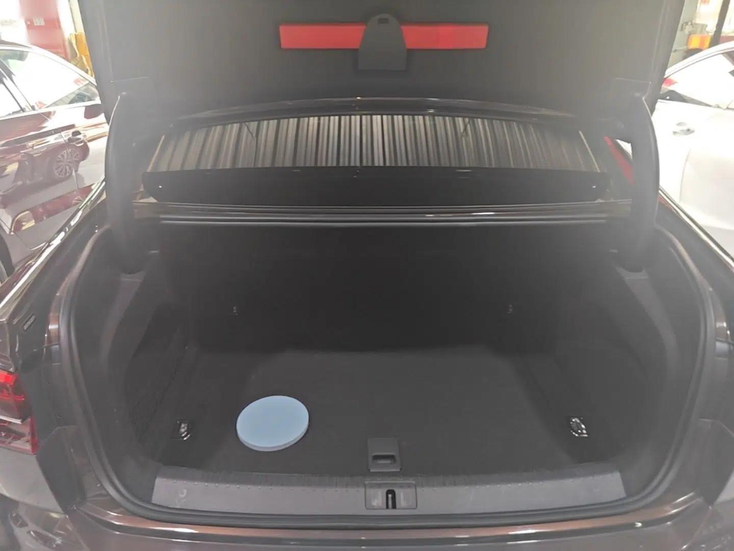 Volkswagen Phideon 2019 380TSI Two-Wheel Drive Business Edition China VI Standard — миниатюра 27