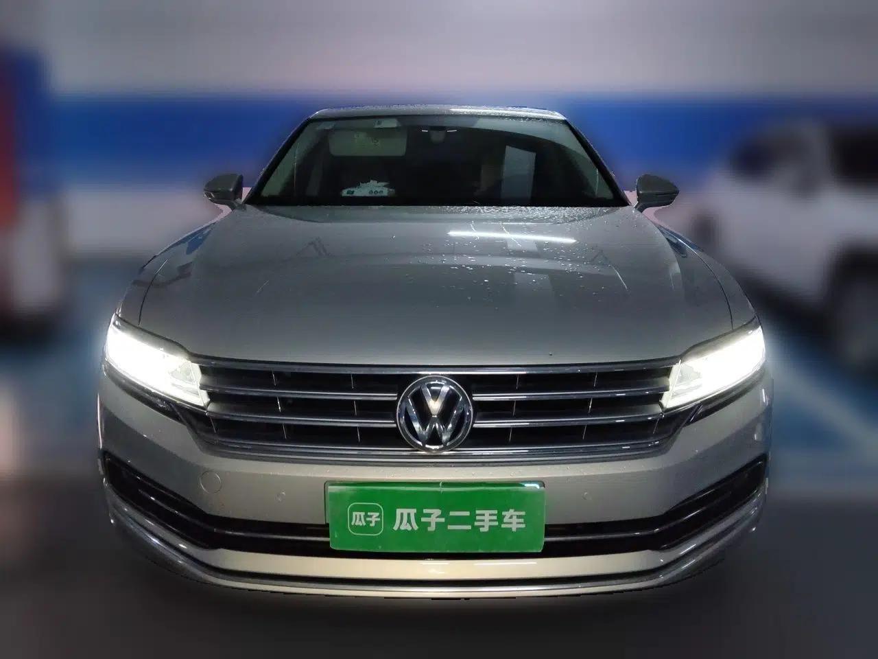 Volkswagen Phideon 2018 Revised Version 380TSI Two-Wheel Drive Business Edition — миниатюра 2