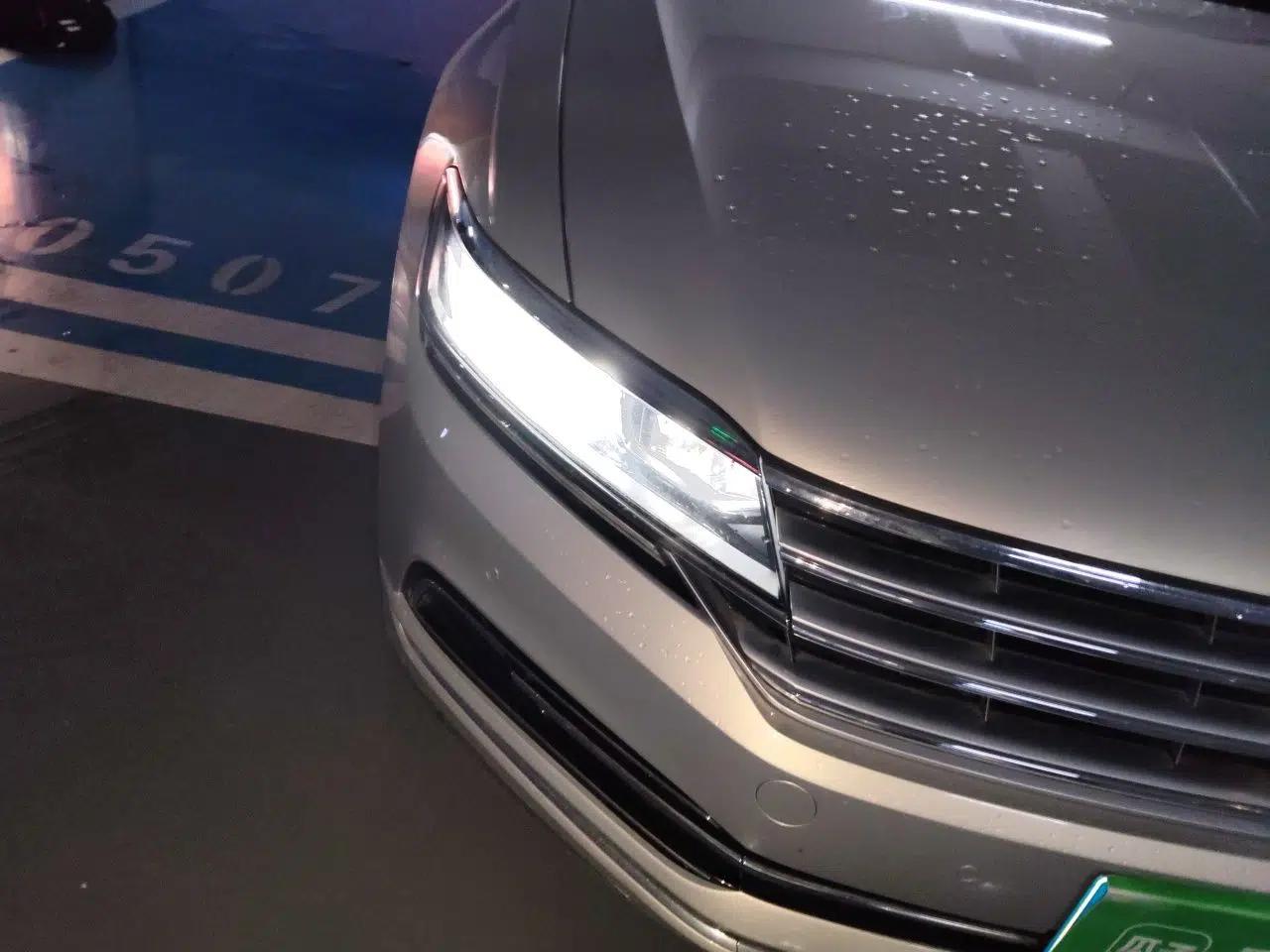 Volkswagen Phideon 2018 Revised Version 380TSI Two-Wheel Drive Business Edition — миниатюра 7