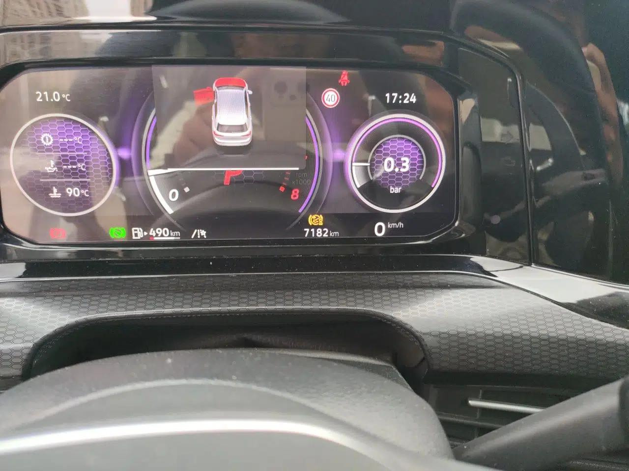 Volkswagen Golf GTI 2023 380TSI DSG GTI — миниатюра 12