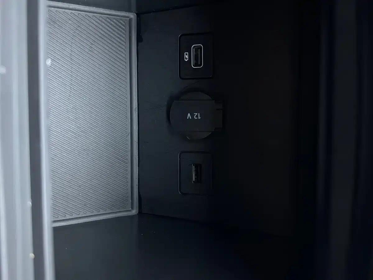 Leapmotor C01 2023 Range Extender 216 Comfort Edition — миниатюра 27