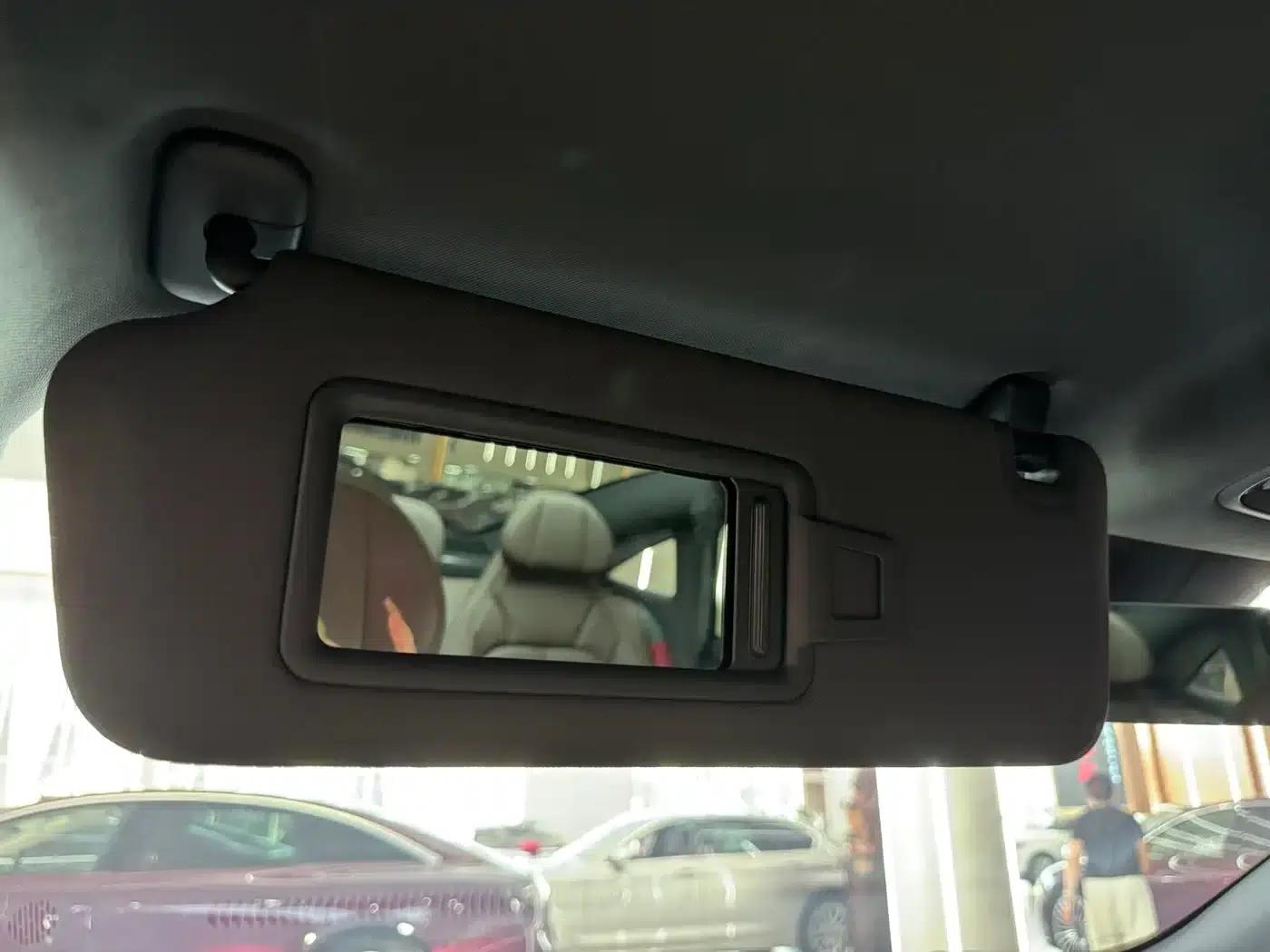 Leapmotor C01 2023 Range Extender 216 Comfort Edition — миниатюра 31