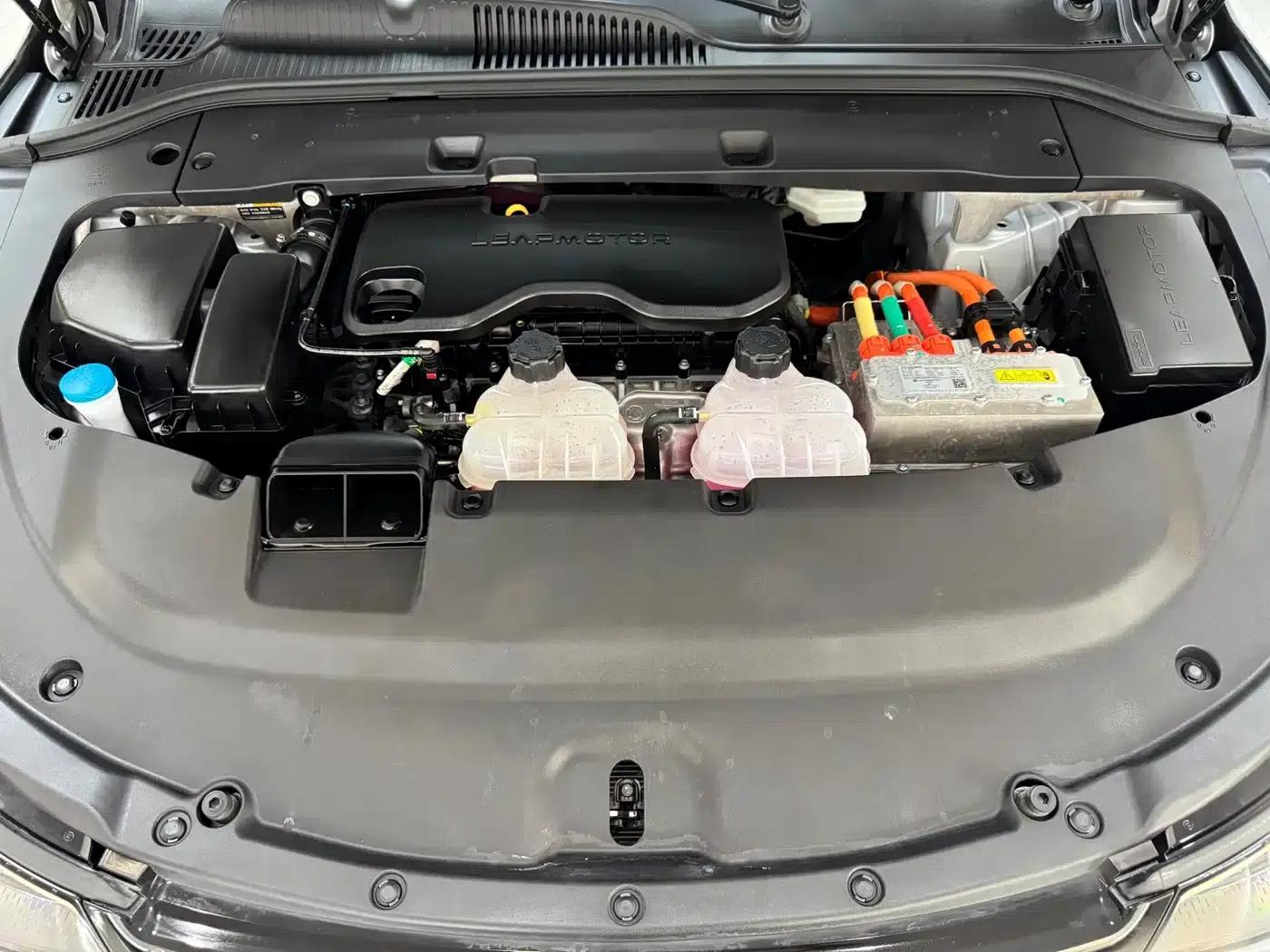 Leapmotor C01 2023 Range Extender 216 Comfort Edition — миниатюра 9
