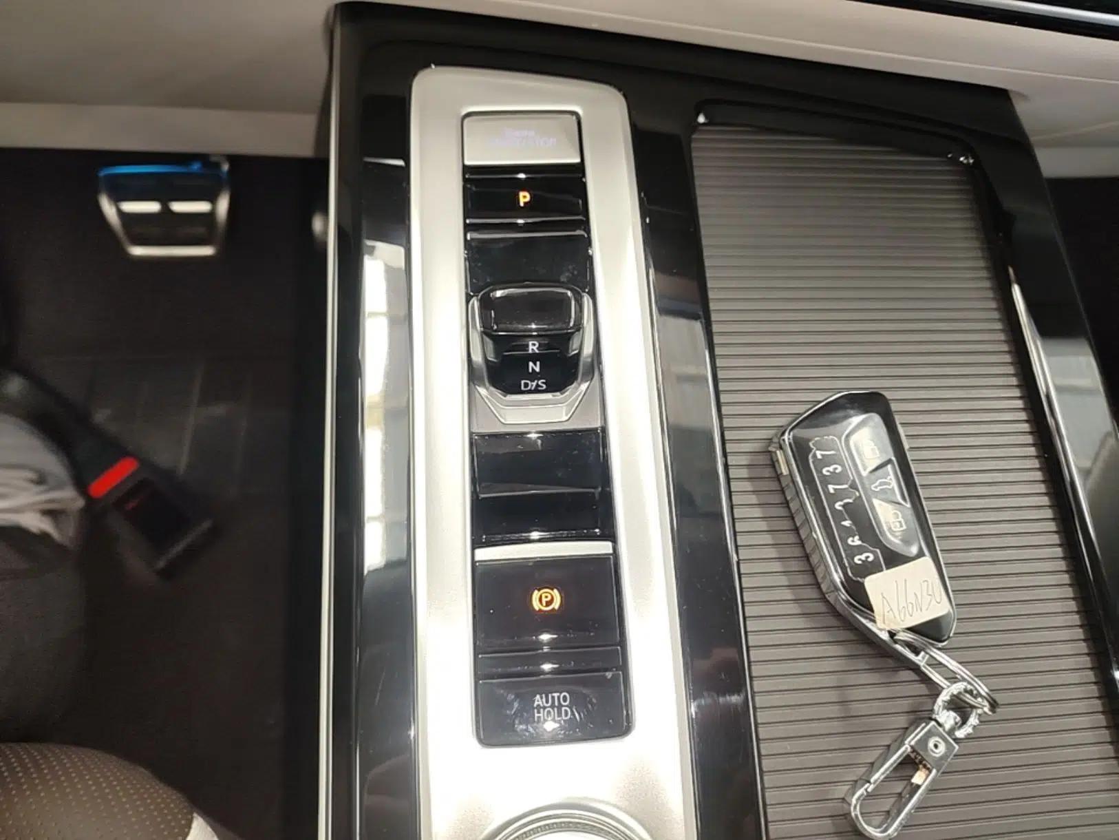 Volkswagen Tavendor 2023 380TSI Four-Wheel Drive R-Line Cruise Edition — миниатюра 16