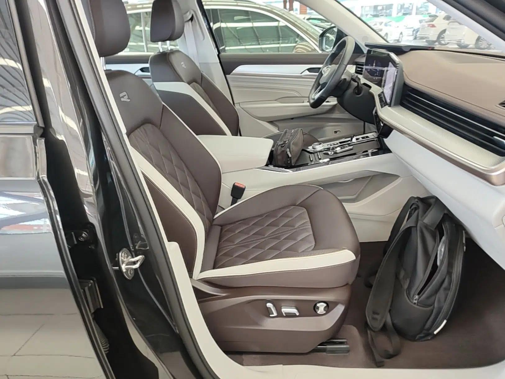 Volkswagen Tavendor 2023 380TSI Four-Wheel Drive R-Line Cruise Edition — миниатюра 19
