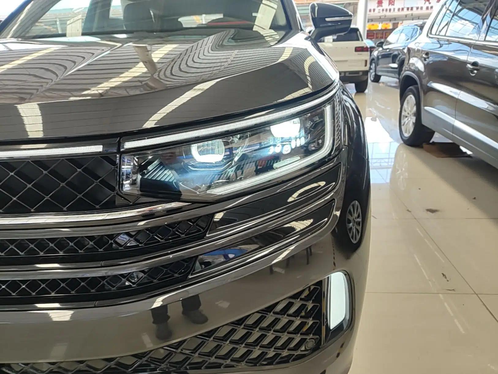 Volkswagen Tavendor 2023 380TSI Four-Wheel Drive R-Line Cruise Edition — миниатюра 8