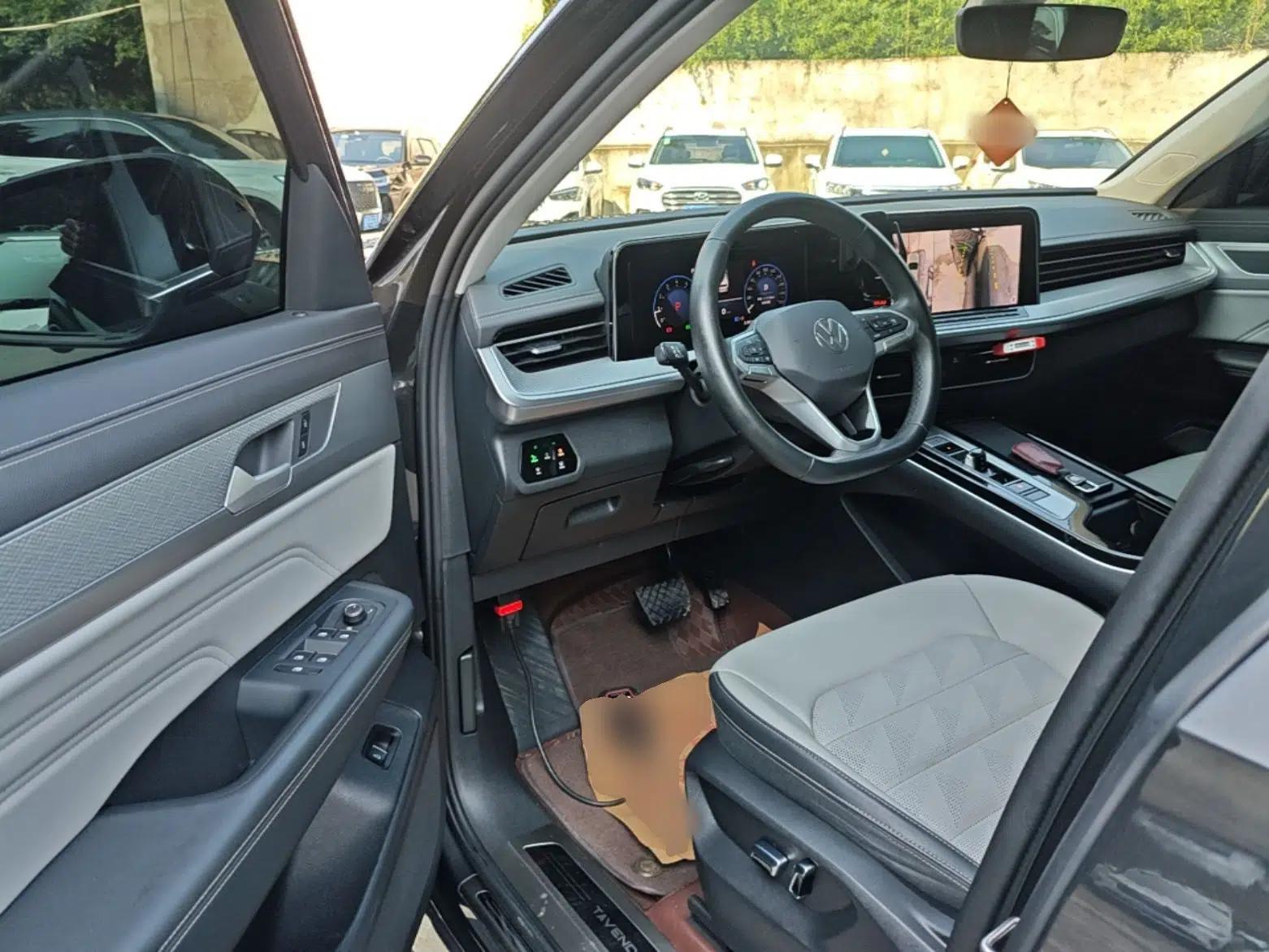 Volkswagen Tavendor 2023 330TSI Luxury Touring Edition — миниатюра 23