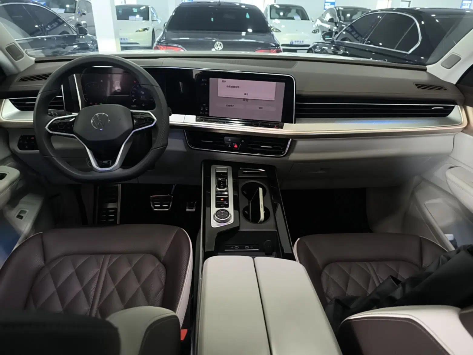 Volkswagen Tavendor 2024 380TSI All-Wheel-Drive R-Line Journey Shared Enjoyment Model — миниатюра 17