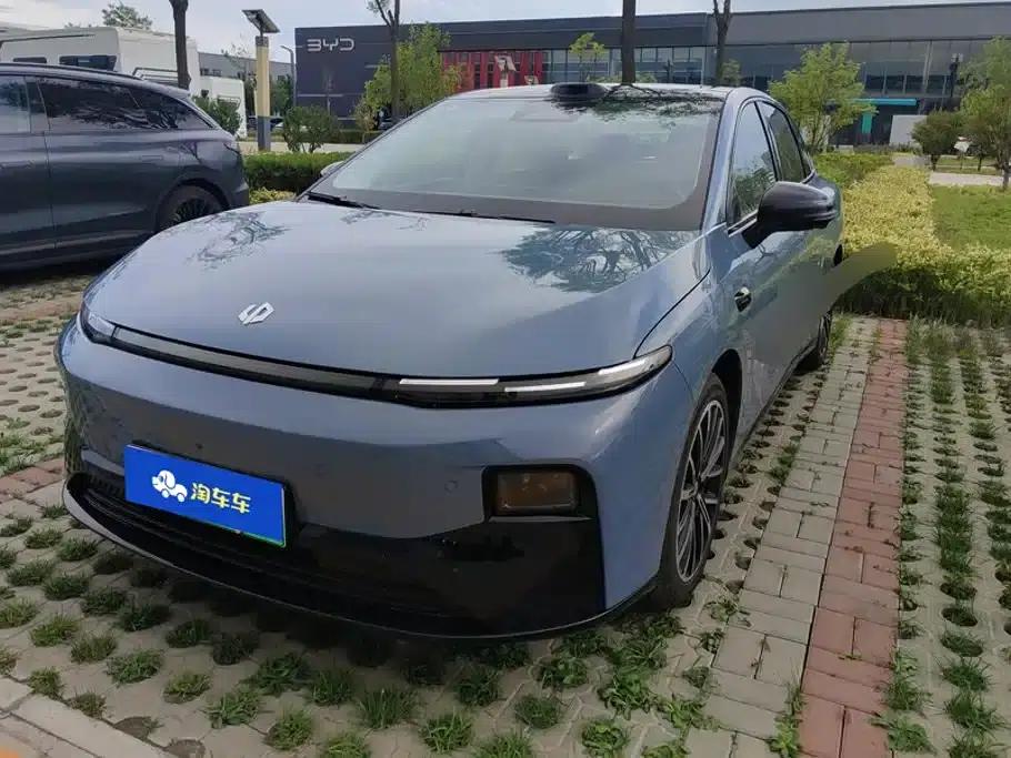 Leapmotor B01 2025 550 Smart Edition — миниатюра 1