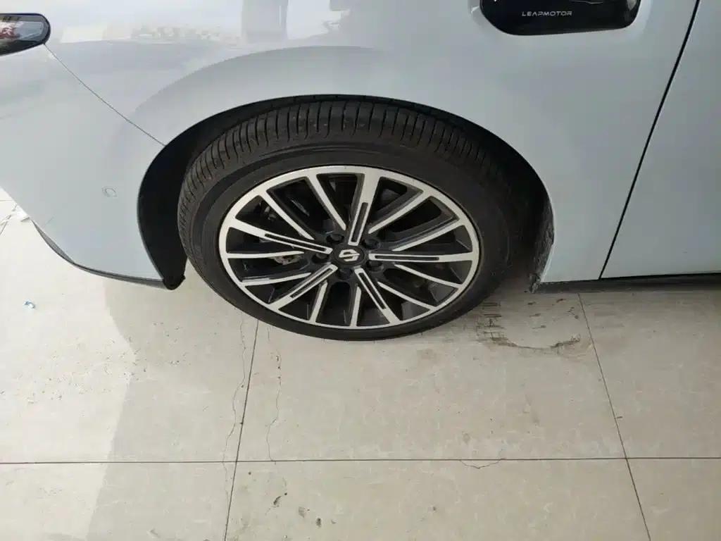 Leapmotor B01 2025 650 Enjoy Edition — миниатюра 23