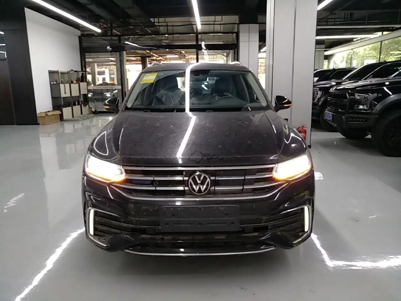 Volkswagen Tiguan L New Energy 2023 430 PHEV Plug-in Hybrid Prestige Edition — миниатюра 2