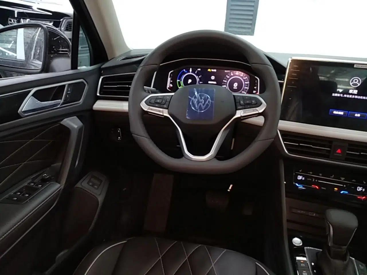 Volkswagen Tiguan L New Energy 2023 430 PHEV Plug-in Hybrid Prestige Edition — миниатюра 18