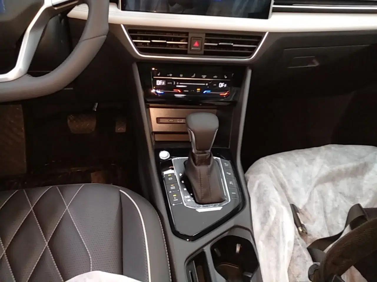 Volkswagen Tiguan L New Energy 2023 430 PHEV Plug-in Hybrid Prestige Edition — миниатюра 21