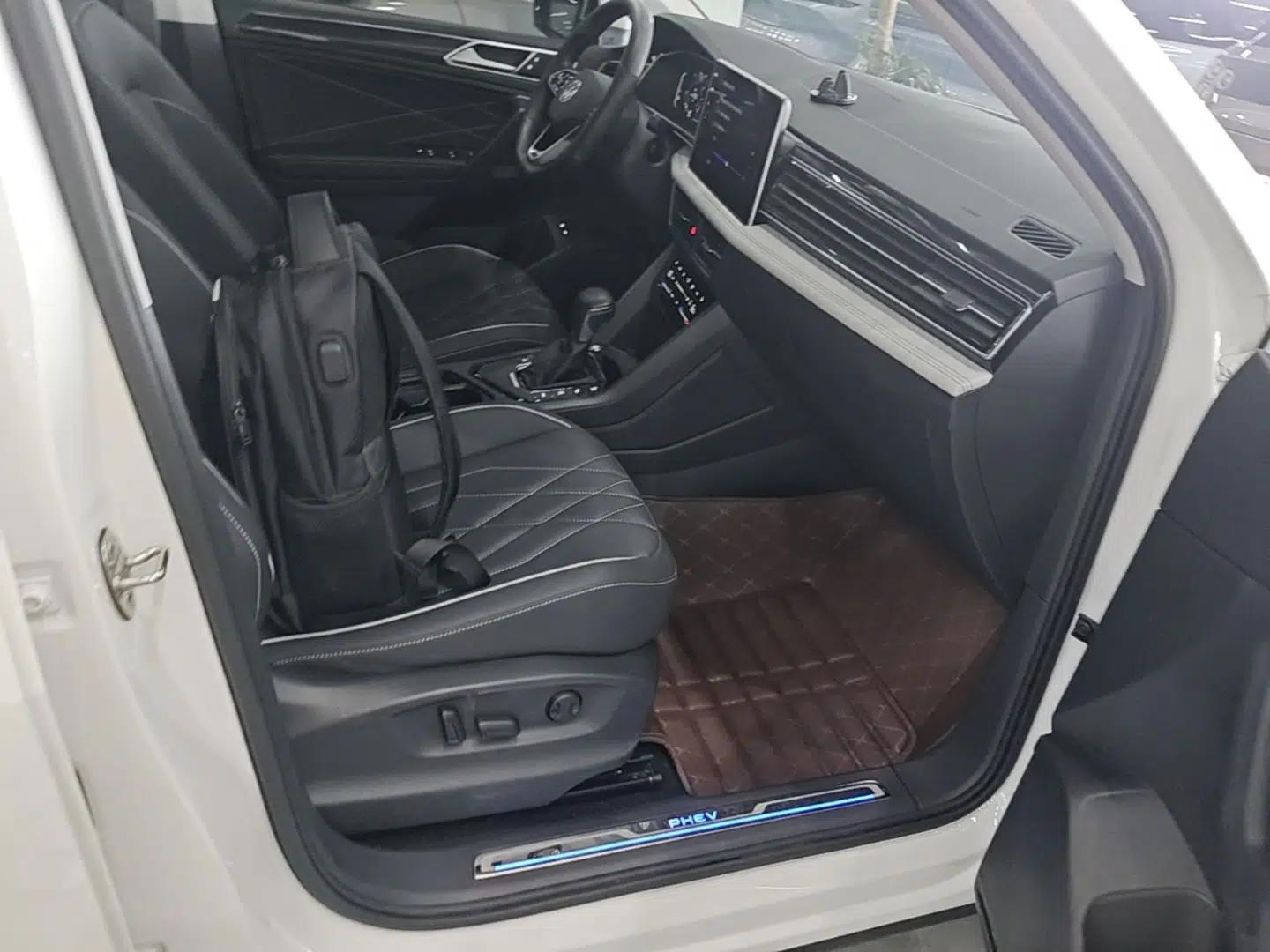 Volkswagen Tiguan L New Energy 2023 430 PHEV Plug-in Hybrid Prestige Edition — миниатюра 24