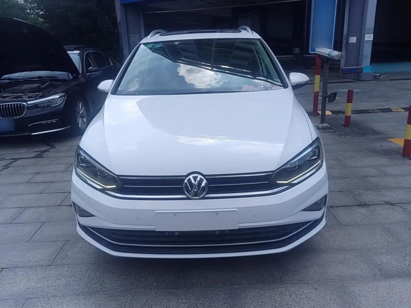Volkswagen Golf Sportsvan 2019 280TSI Automatic Trendy Model China VI Standard — миниатюра 2