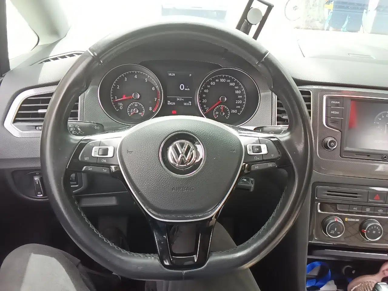 Volkswagen Golf Sportsvan 2016 230TSI Automatic Trend Edition — миниатюра 10