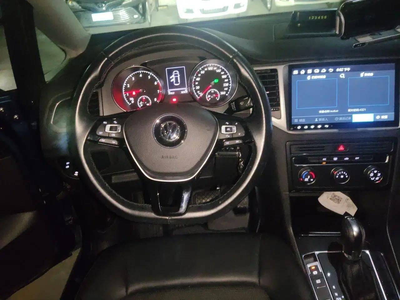 Volkswagen Golf Sportsvan 2018 230TSI Automatic Trend Edition — миниатюра 10
