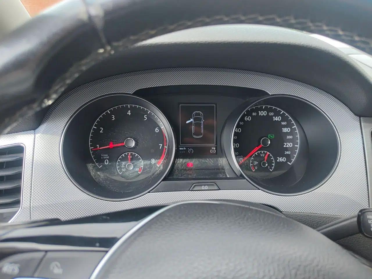 Volkswagen Golf Sportsvan 2016 230TSI Automatic Trend Edition — миниатюра 11