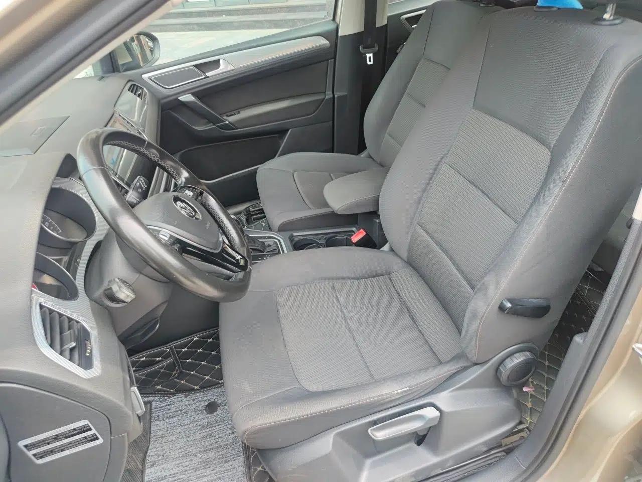 Volkswagen Golf Sportsvan 2016 230TSI Automatic Trend Edition — миниатюра 15