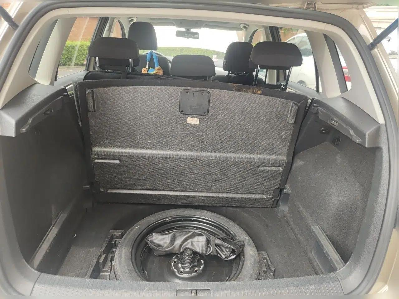 Volkswagen Golf Sportsvan 2016 230TSI Automatic Trend Edition — миниатюра 19