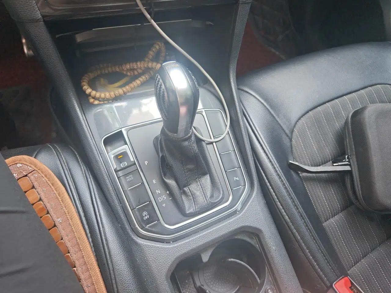 Volkswagen Golf Sportsvan 2016 230TSI Automatic Trend Edition — миниатюра 14