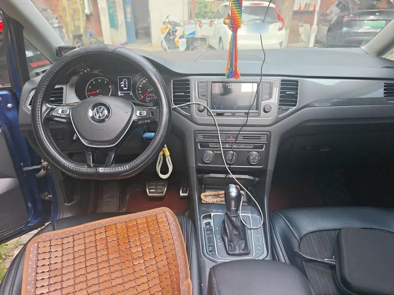 Volkswagen Golf Sportsvan 2016 230TSI Automatic Trend Edition — миниатюра 9